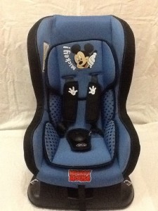 Mickey-Mouse-Car-Seat